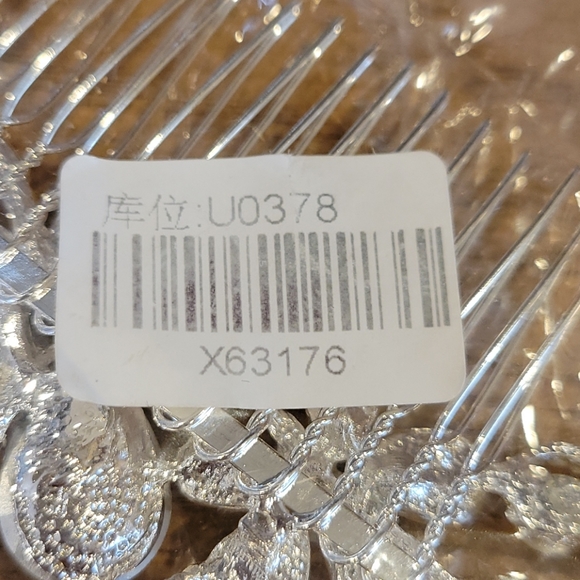 Beautiful Wedding Comb - Picture 4 of 4